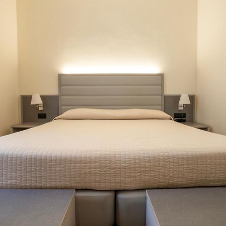 My Place Hotel Rimini Buitenkant foto