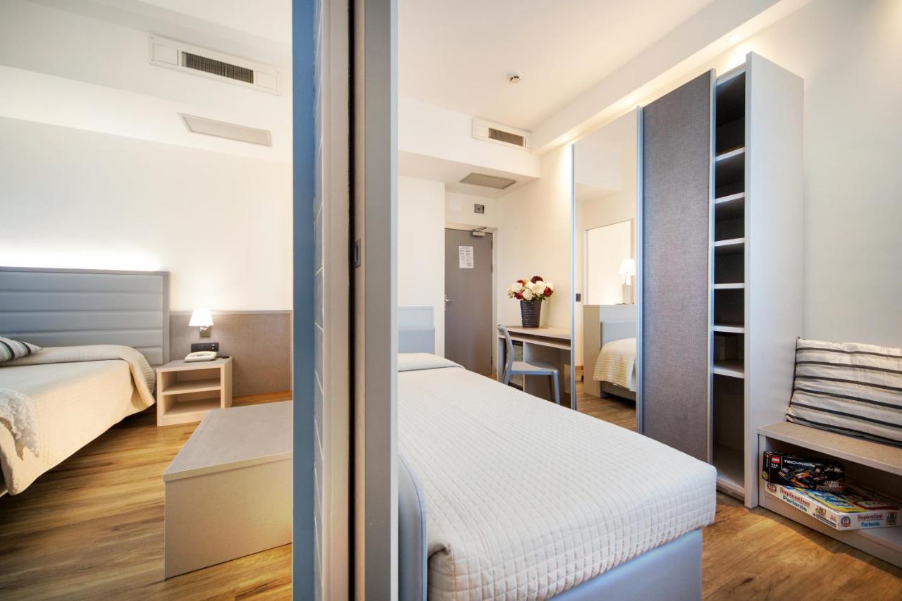 My Place Hotel Rimini Buitenkant foto