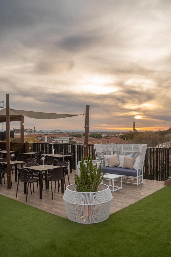 My Place Hotel Rimini Buitenkant foto
