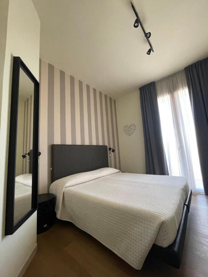 My Place Hotel Rimini Buitenkant foto