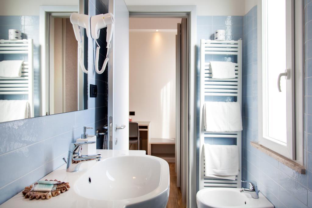 My Place Hotel Rimini Buitenkant foto