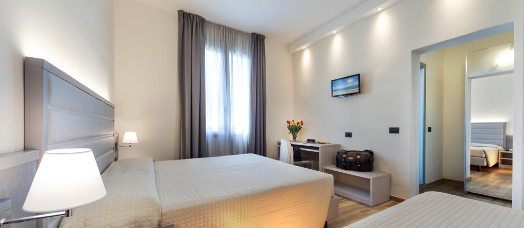 My Place Hotel Rimini Buitenkant foto