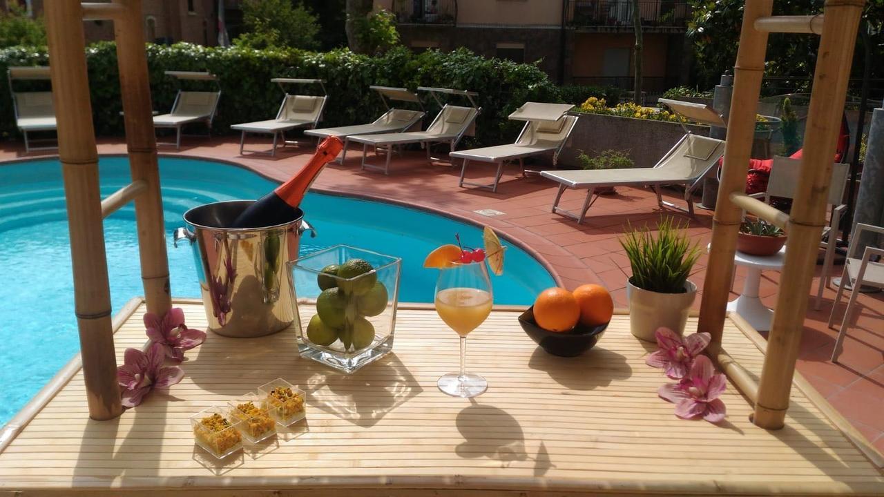 My Place Hotel Rimini Buitenkant foto